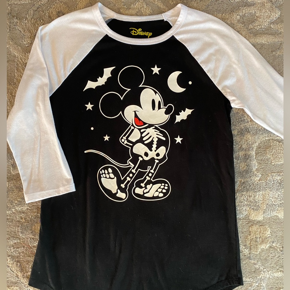 Women’s Mickey Halloween shirt